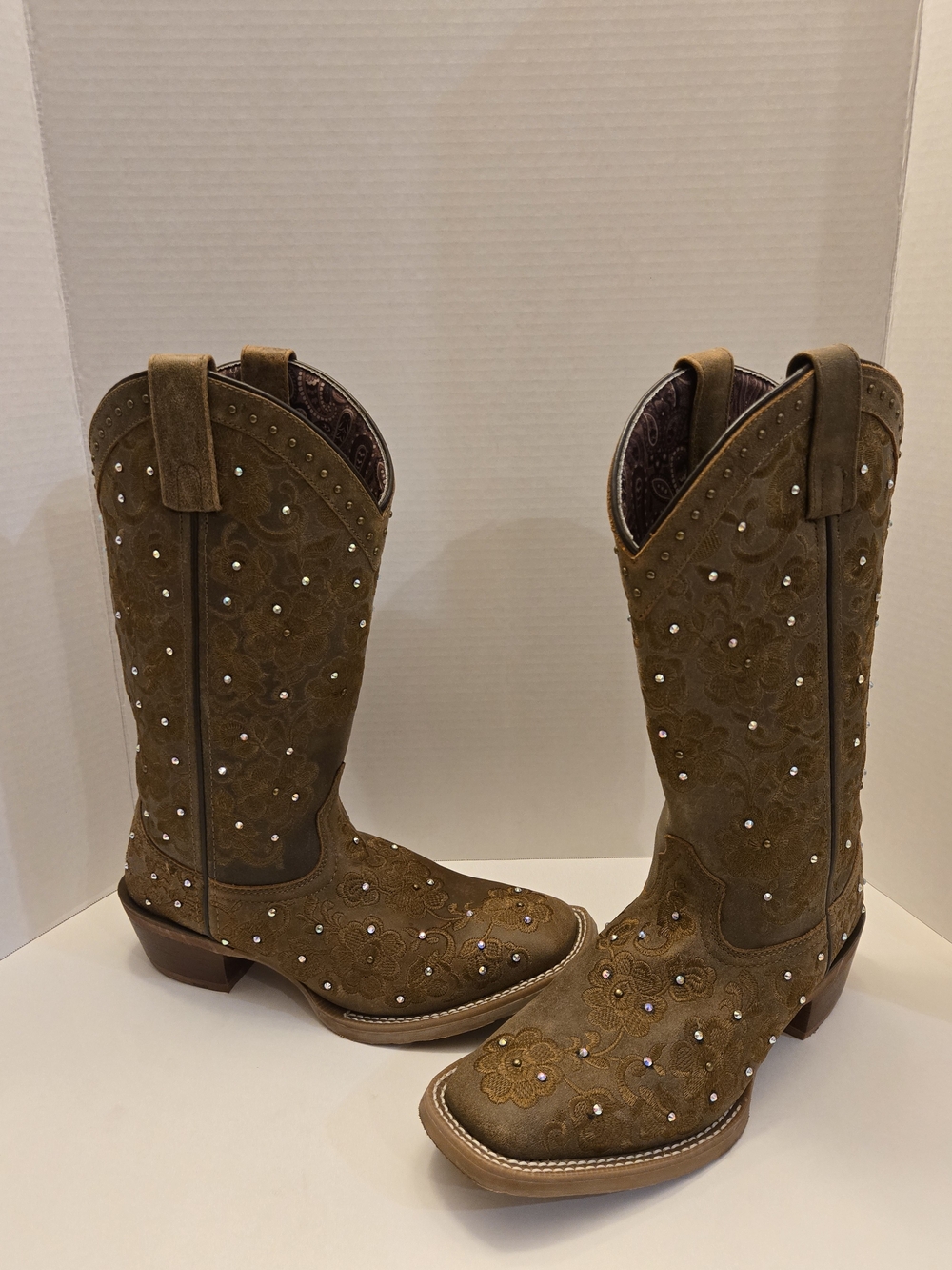 Laredo Tan Embroidered Crystal Lace-Up Cowboy Boots